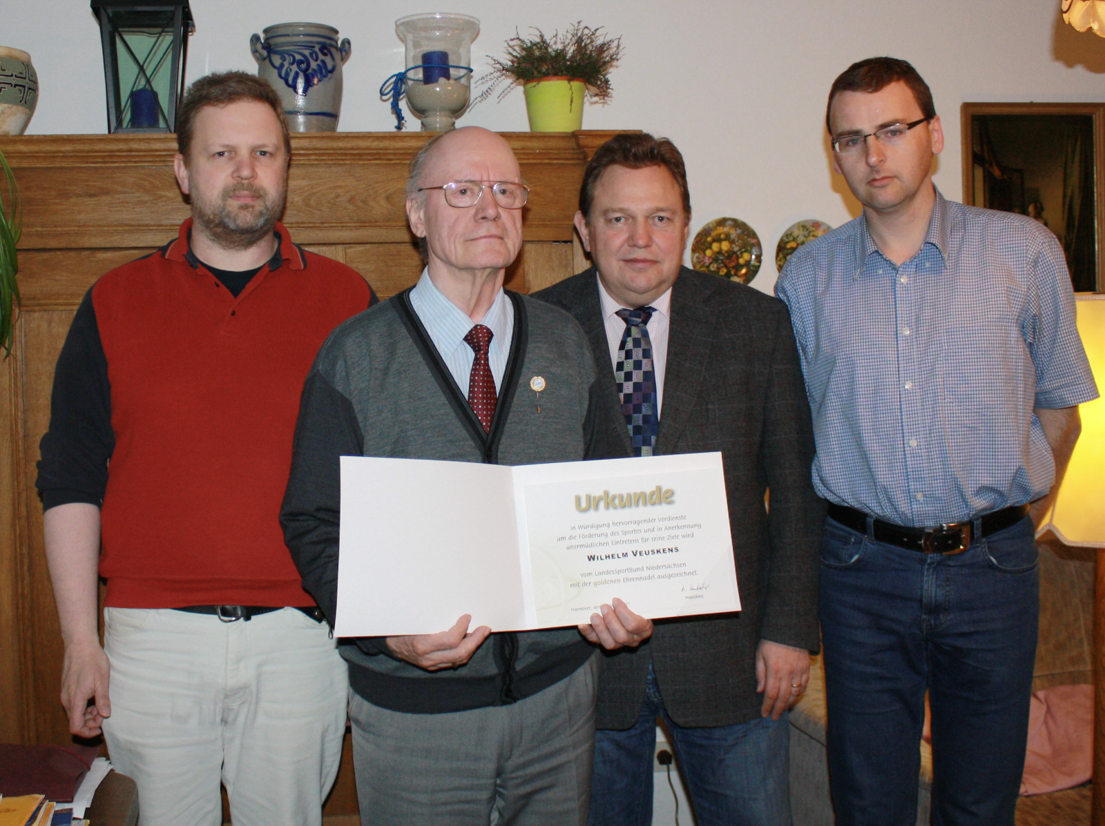 Goldene Ehrennadel für Wilhelm Veuskens